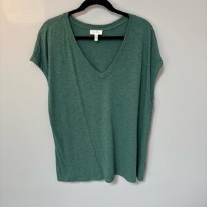 Jessica Simpson green V-Neck Short Sleeve Top